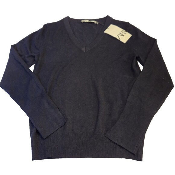 Zara Sweaters - ZARA Black V-Neck Knit Sweater Women’s Size Large NWT Lightweight Minimalist